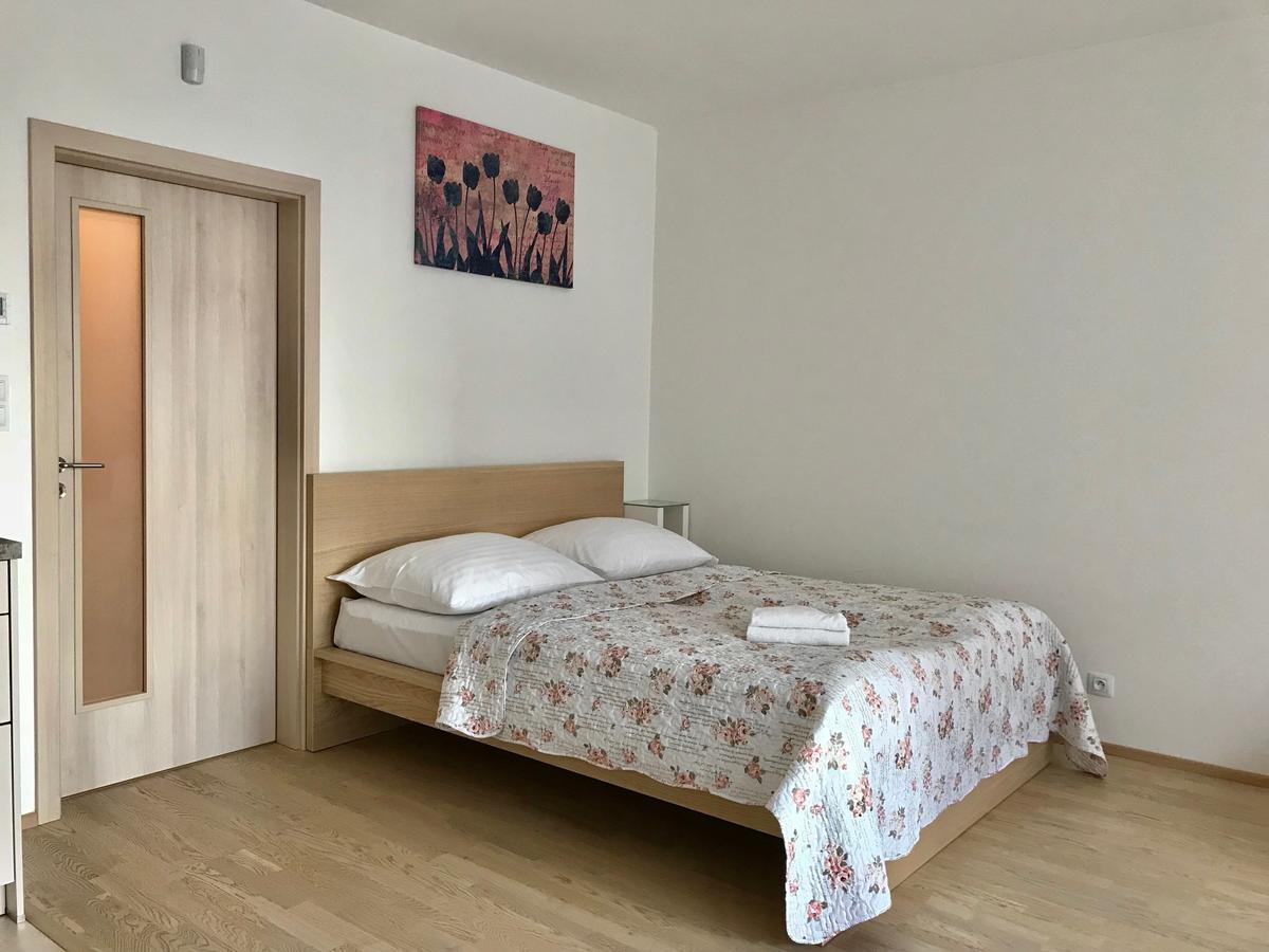 Enjoy In Garden Apartment Prague Ngoại thất bức ảnh