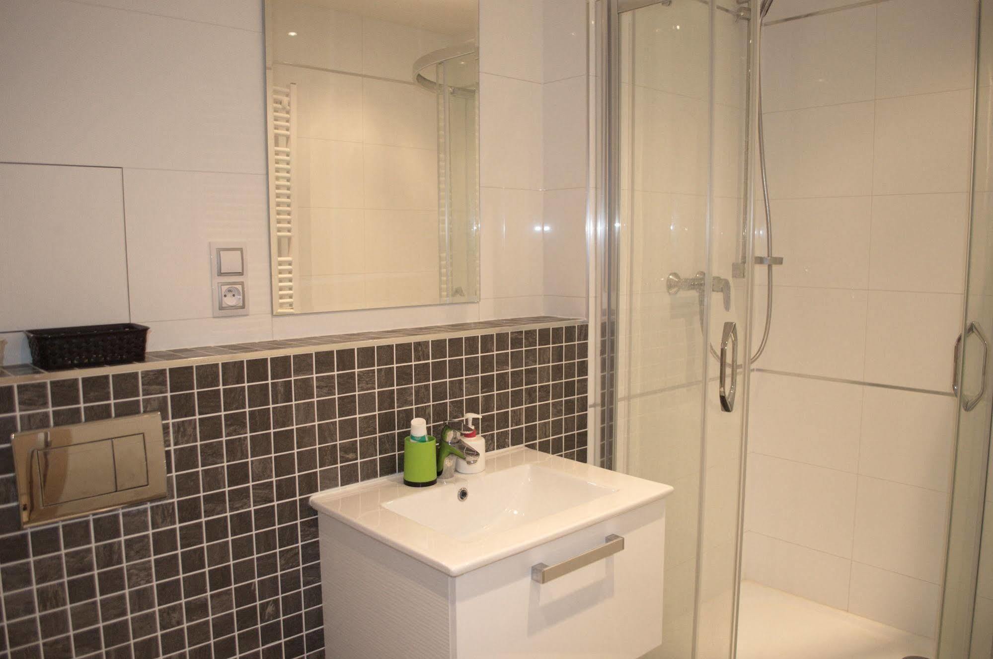 Enjoy In Garden Apartment Prague Ngoại thất bức ảnh