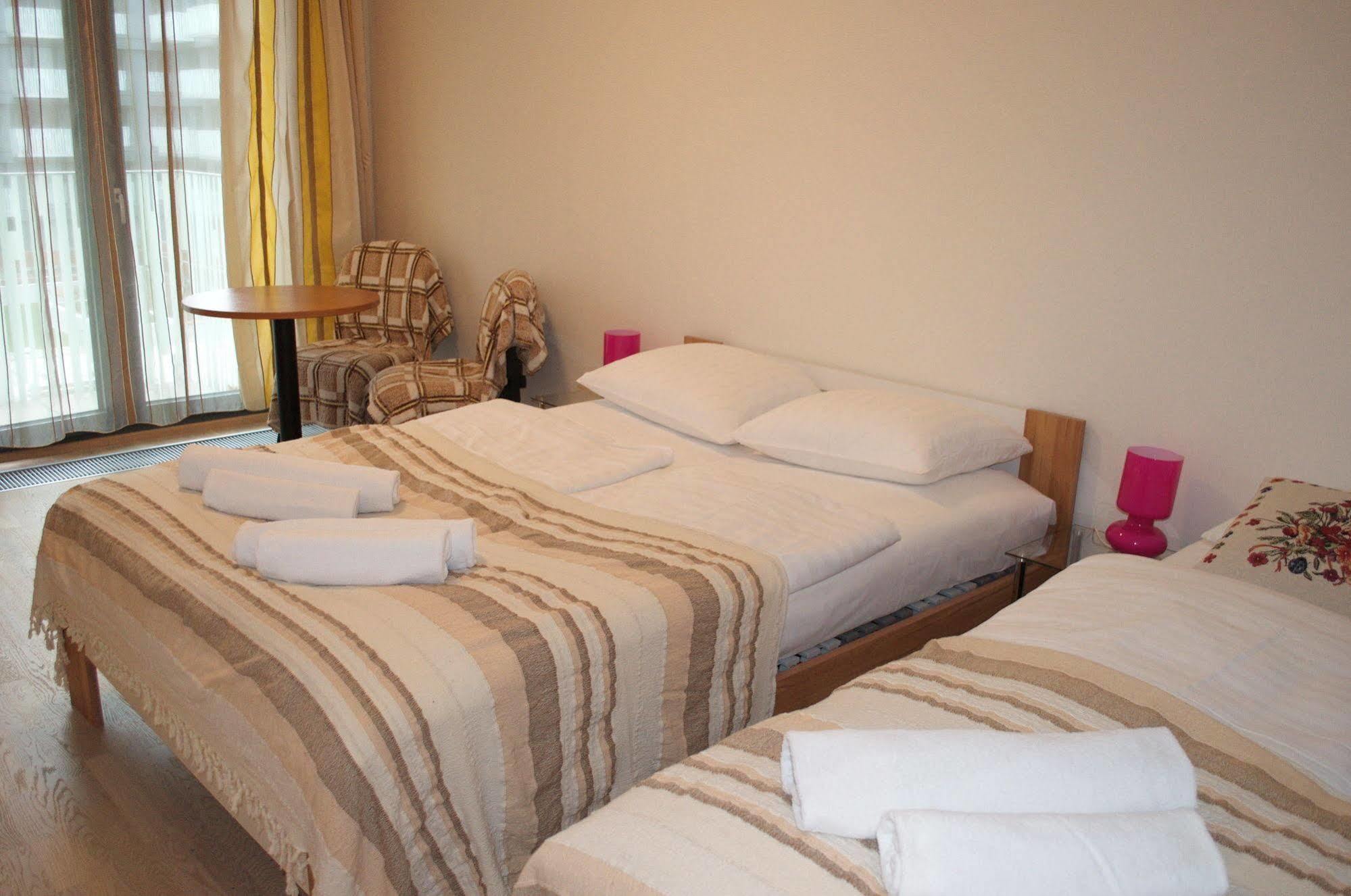 Enjoy In Garden Apartment Prague Ngoại thất bức ảnh