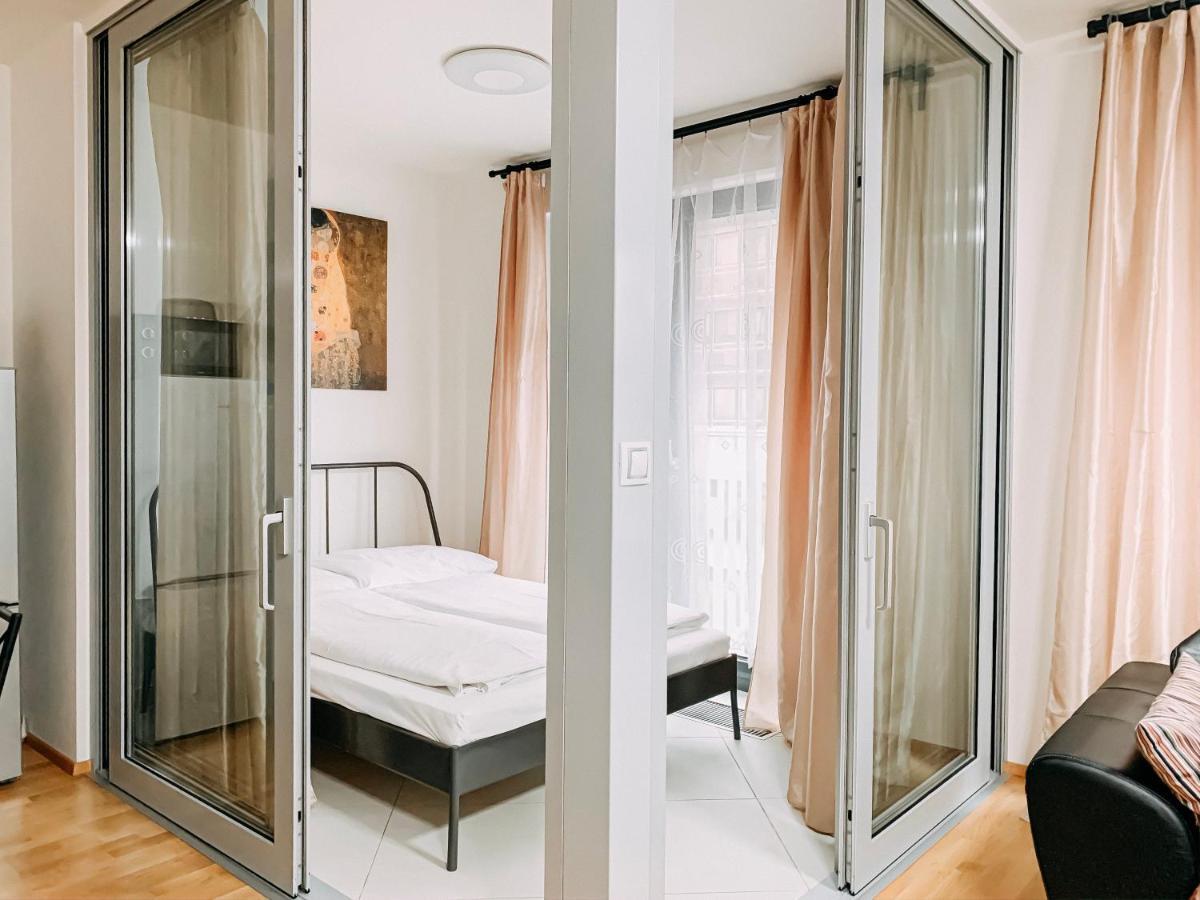 Enjoy In Garden Apartment Prague Ngoại thất bức ảnh