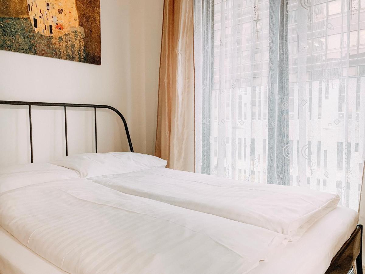 Enjoy In Garden Apartment Prague Ngoại thất bức ảnh